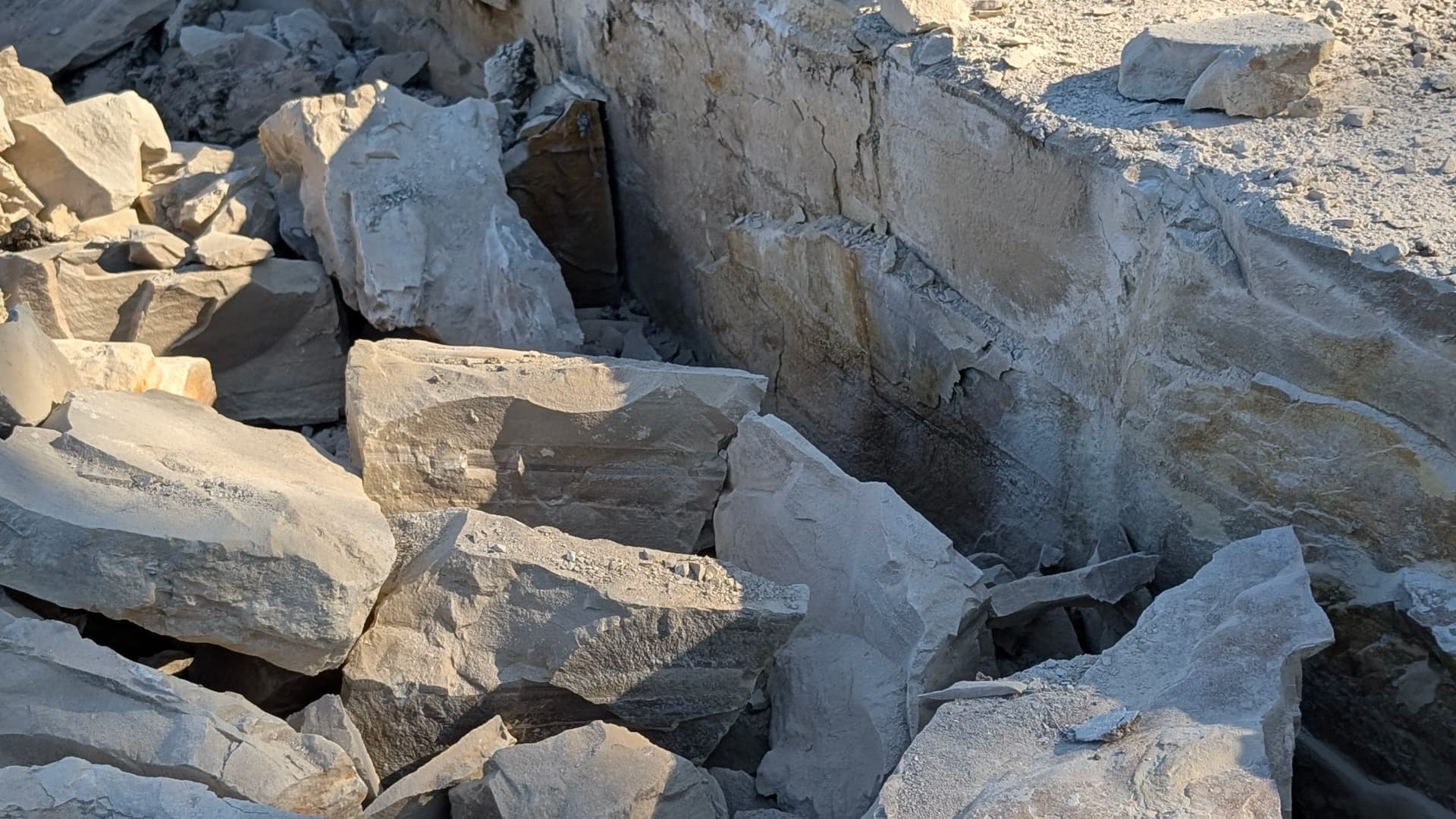 Gallery photos for Rock Busting and Site Prep for a New Retaining Wall: Image #1